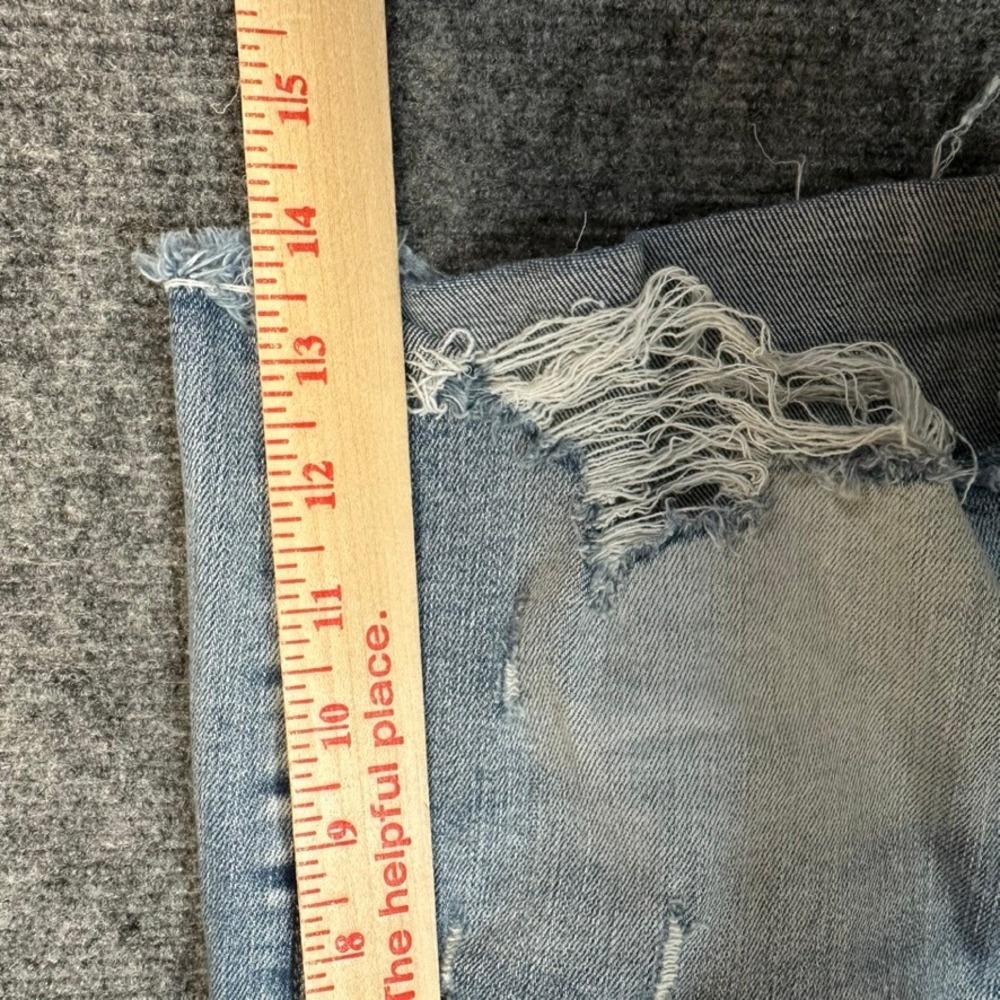 Judy Blue Distressed Denim Shorts Light Wash Button Fly JB150142 Womens Large - Picture 14 of 14